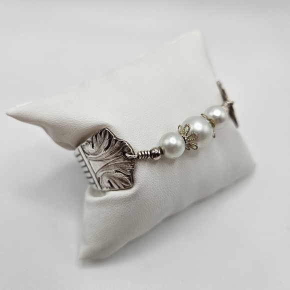 VINTAGE Lady Esther Silver-plate Upcycled Flatware Magnetic Close Bracelet - Picture 5 of 8